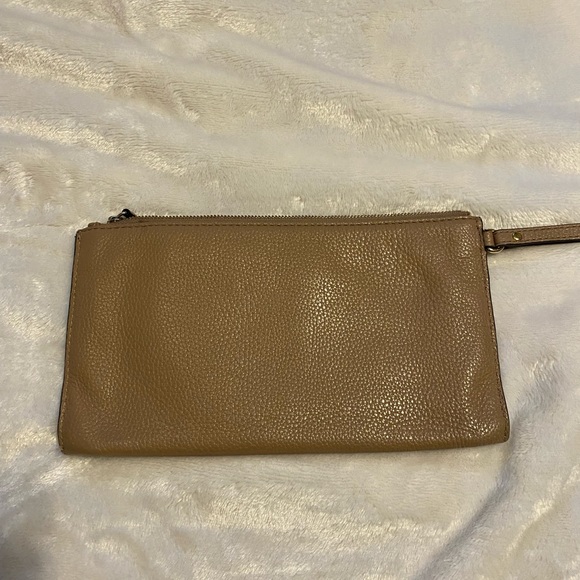 Michael Kors Wrislet - Picture 3 of 6